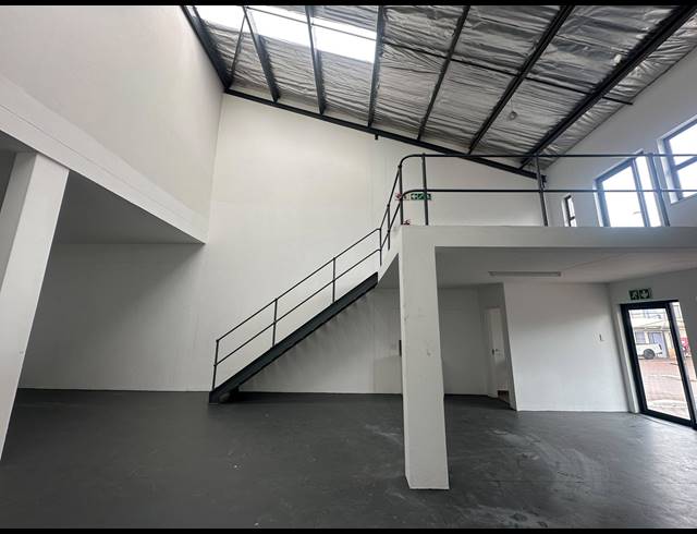 146M² WAREHOUSE FOR SALE IN BARBEQUE DOWNS